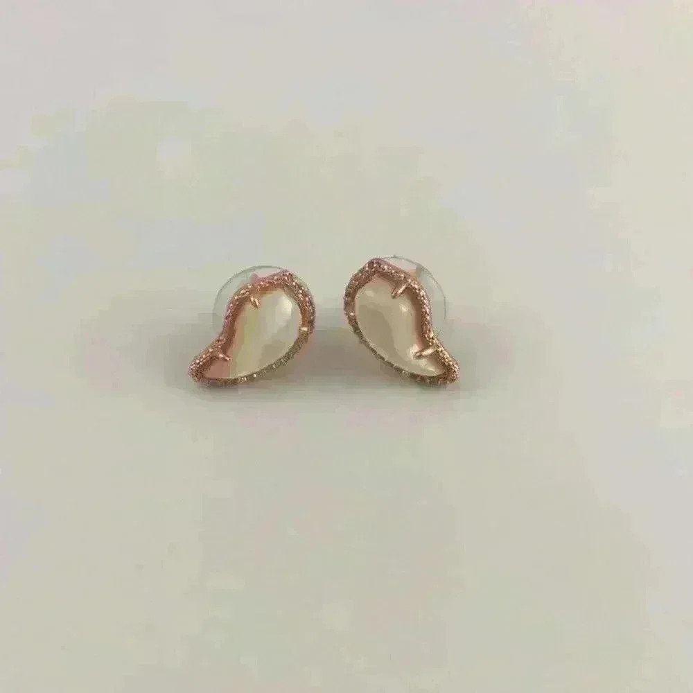 Kendra Scott new Temple in Ivory/blush gold - Picture 2 of 8